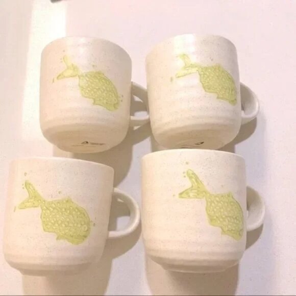 Anthropologie Set of 4 Ivory Beige Speckled Green Tetra Fish Ceramic Mugs - Picture 4 of 7